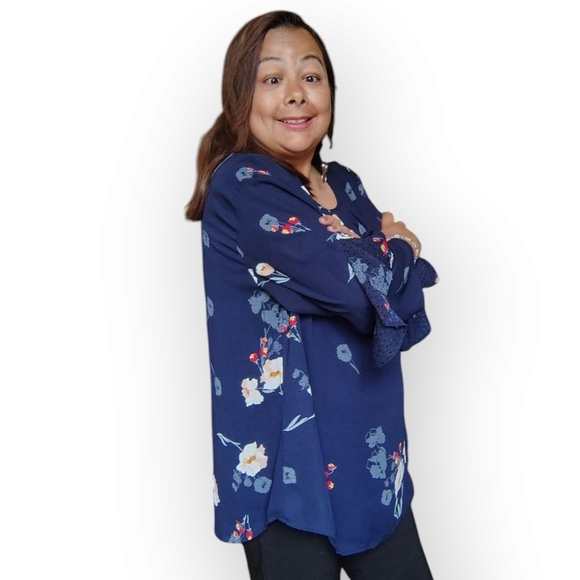 🎊3 FOR $10 VAN HEUSEN WOMENS XL BLUE FLORAL BLOUSE - Picture 5 of 5